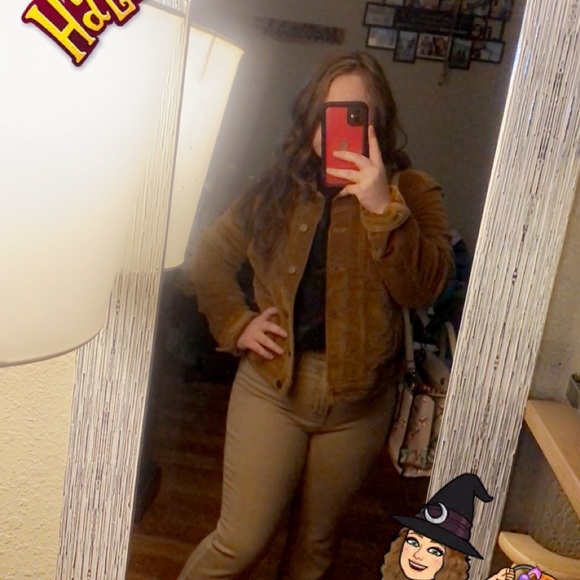 Meet your Posher, Hayley - Picture 8 of 9